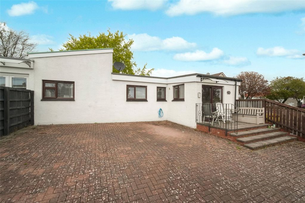 Property photo 2 of 17 Picture No. 20