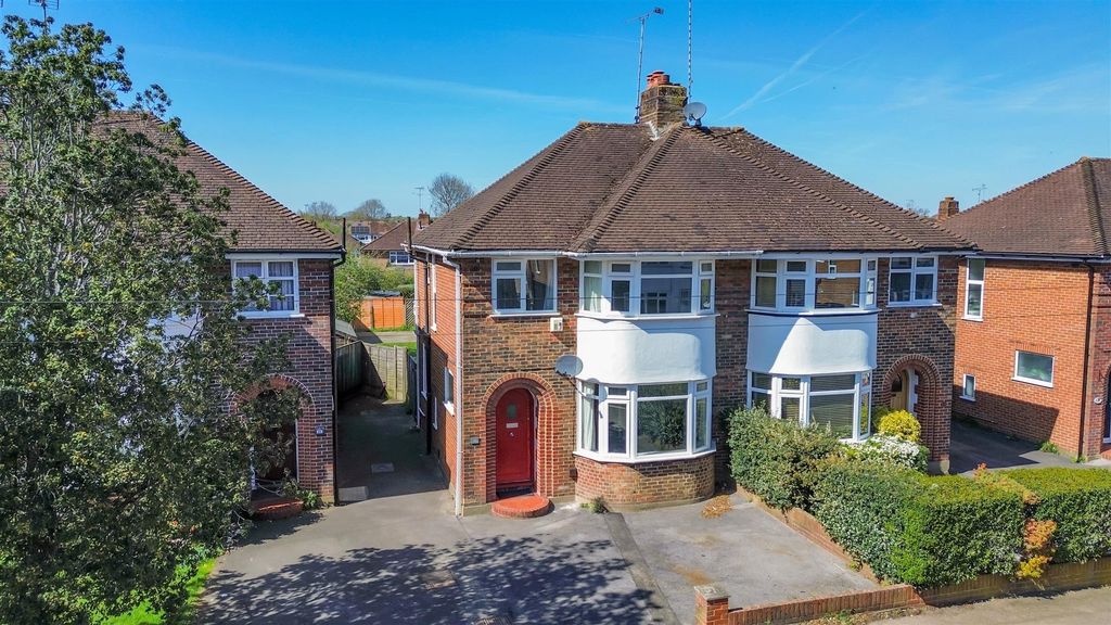 Property photo 1 of 27