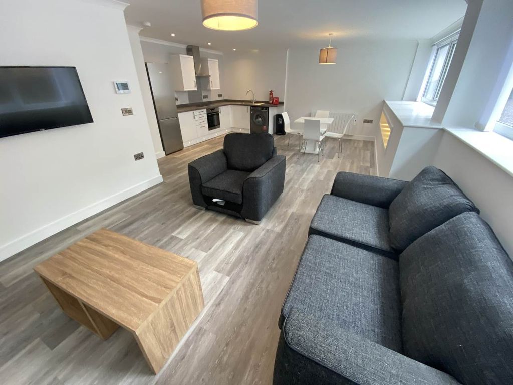 Property photo 3 of 6 Living Area