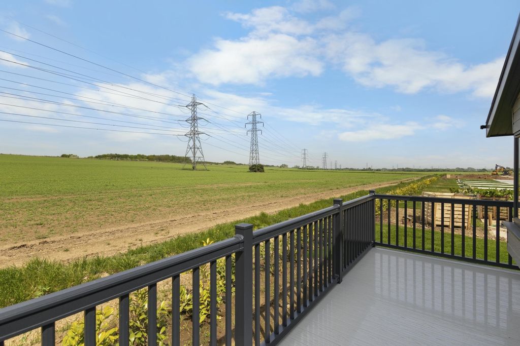 Property photo 2 of 10 7c8B84cc0F4d9d8Dcff8A11Fa96Cff7A9670980678d10E8730