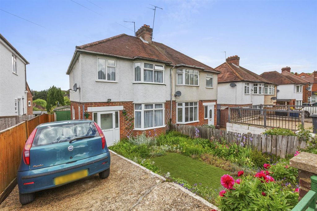 Property photo 2 of 16