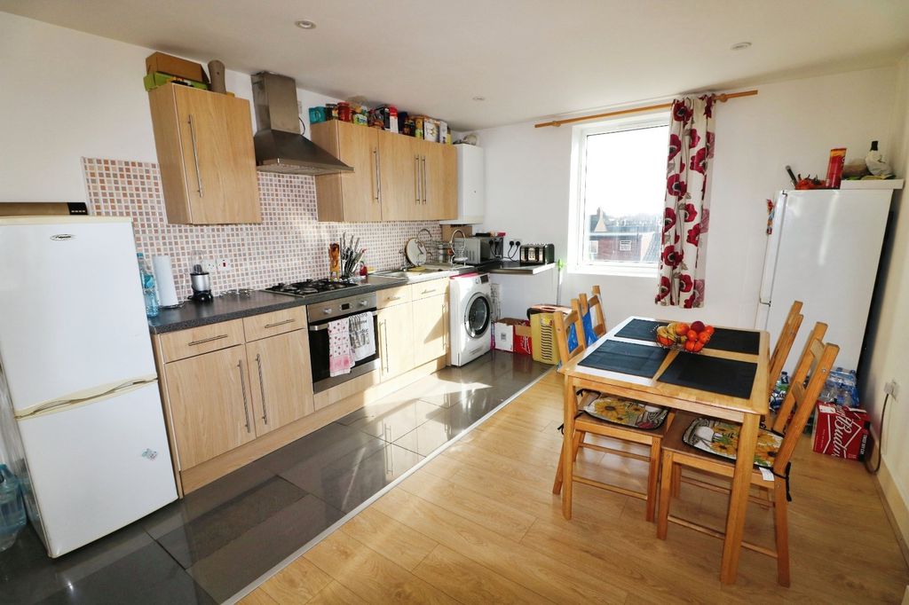 Property photo 2 of 8 Picture No. 04
