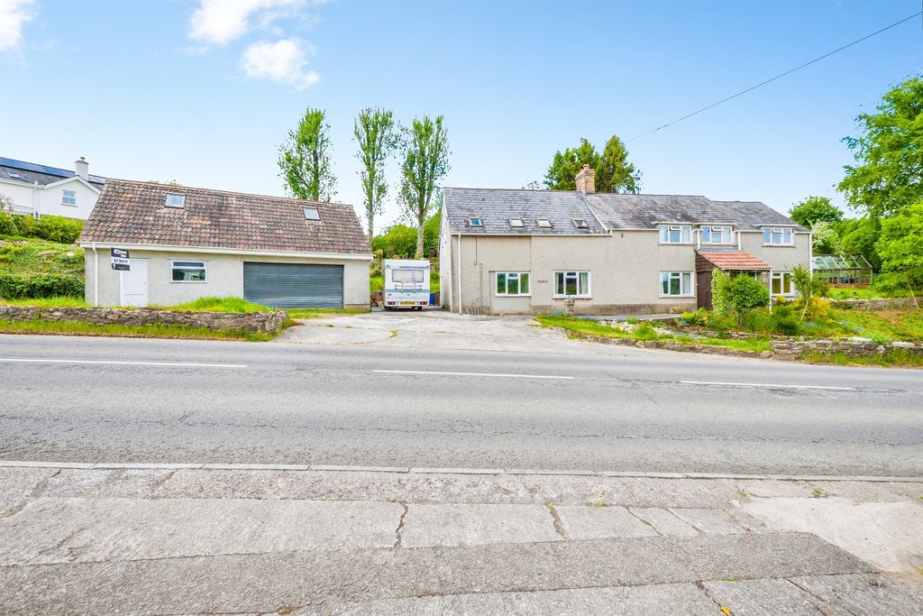 Property photo 2 of 30