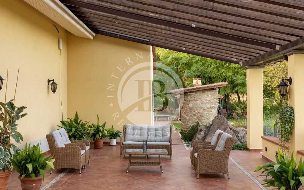 Property photo 3 of 32