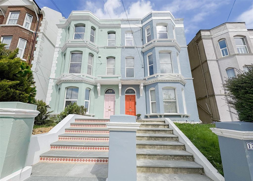 Property photo 1 of 18 Front