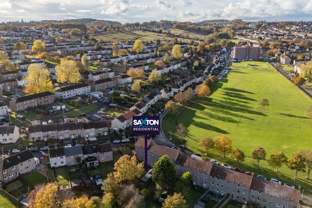 Property photo 2 of 25