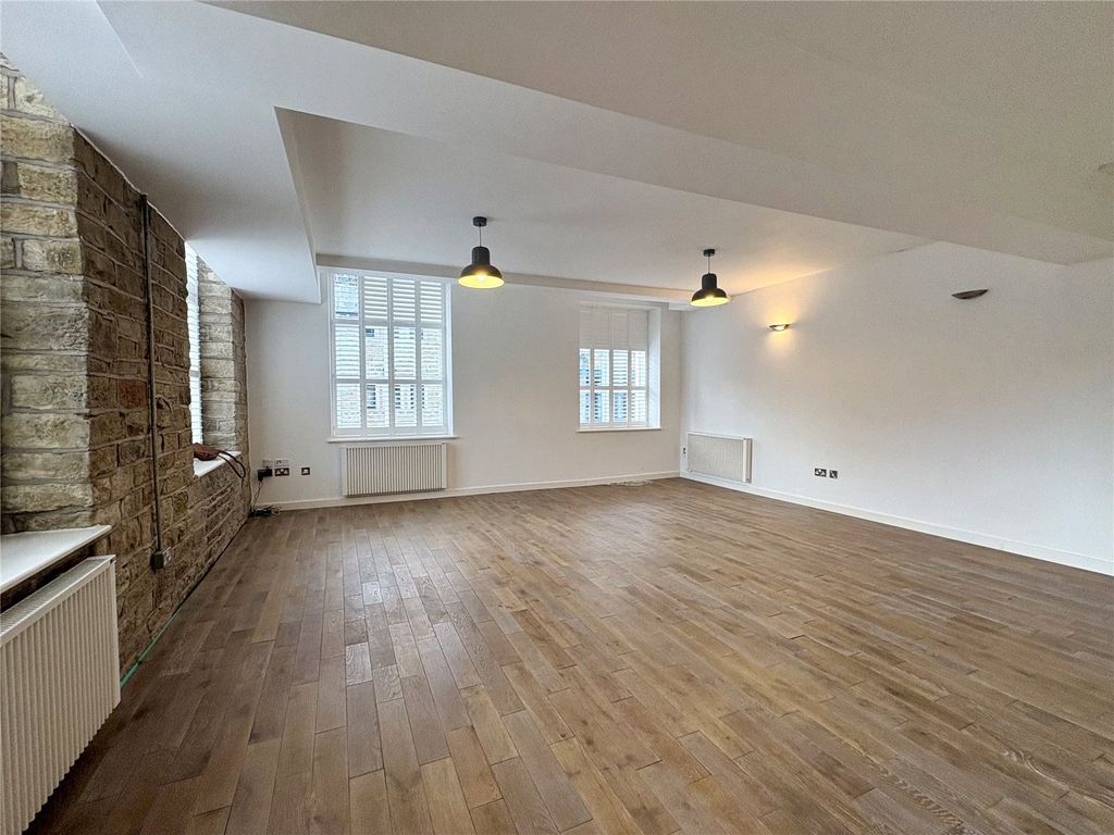 Property photo 3 of 13 Living Room