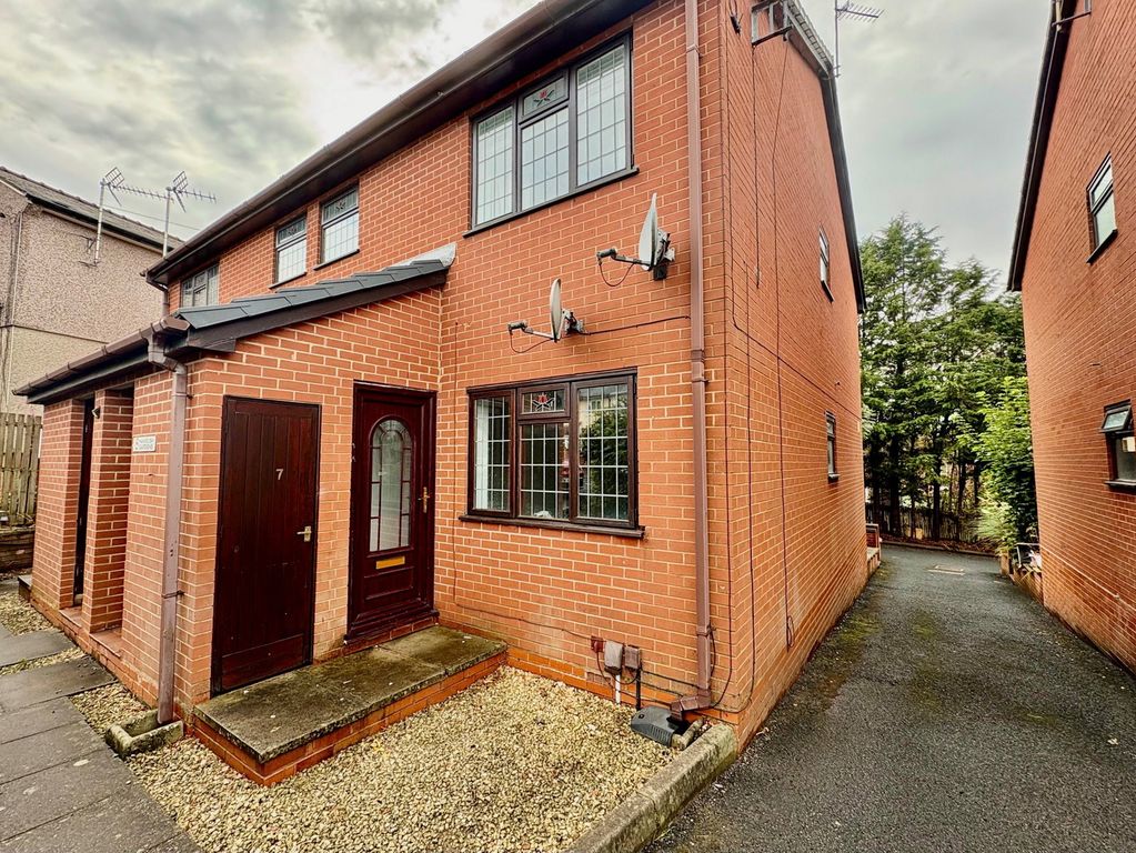 Property photo 1 of 5