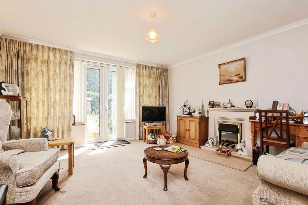 Property photo 3 of 10