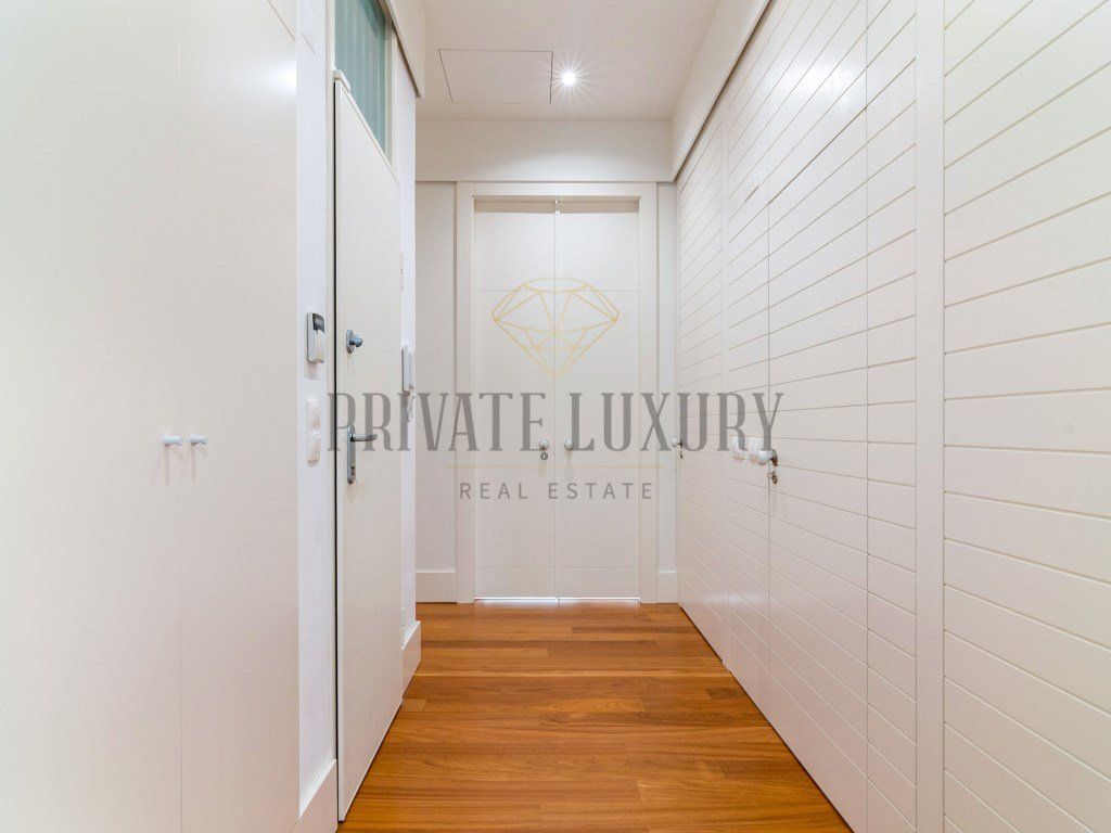 Property photo 2 of 31