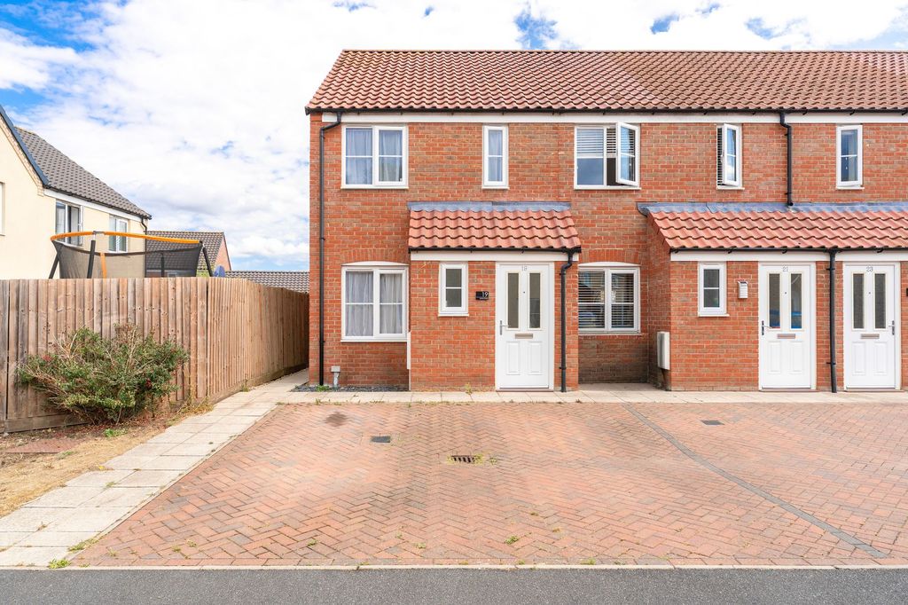 Property photo 1 of 16