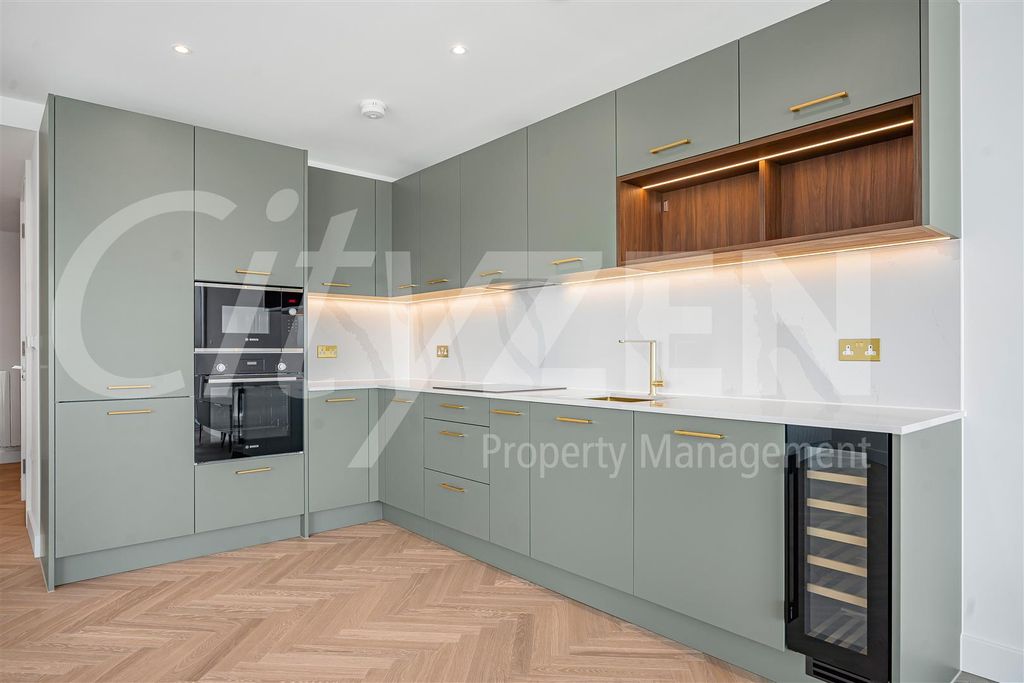 Property photo 3 of 29 Kitchen