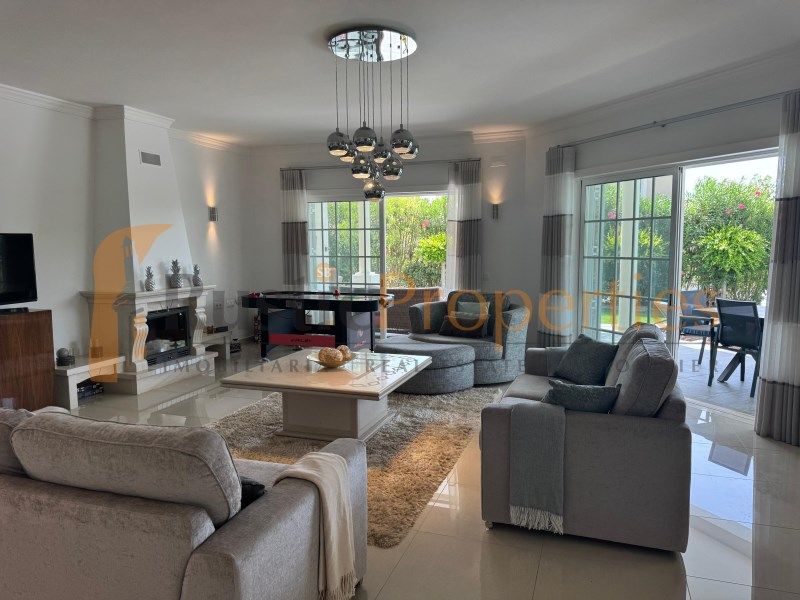 Property photo 3 of 27