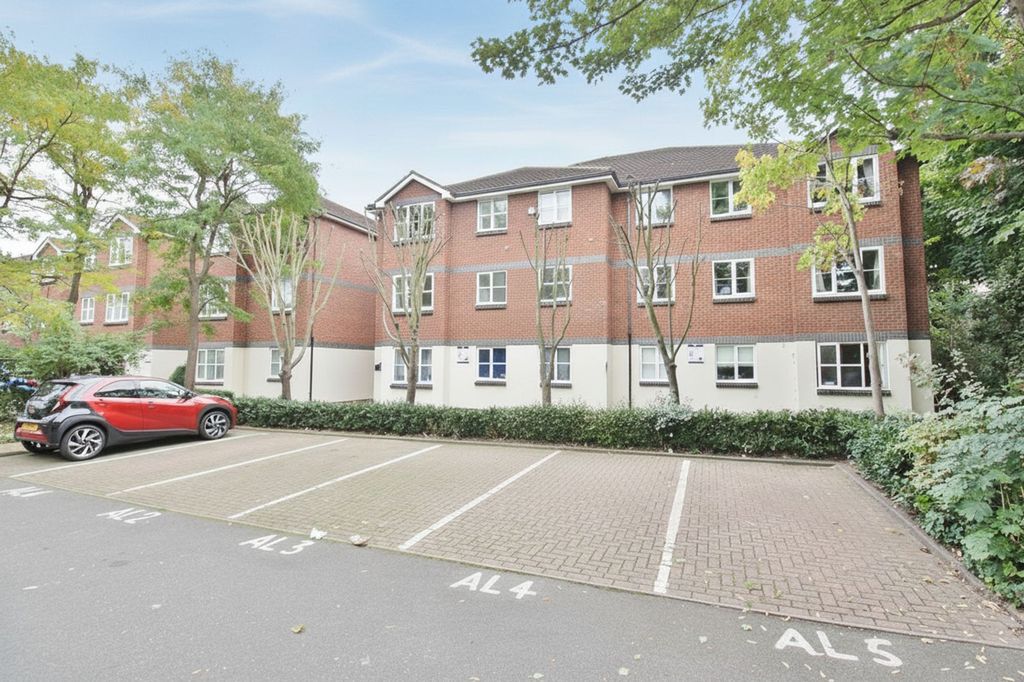 Property photo 1 of 7