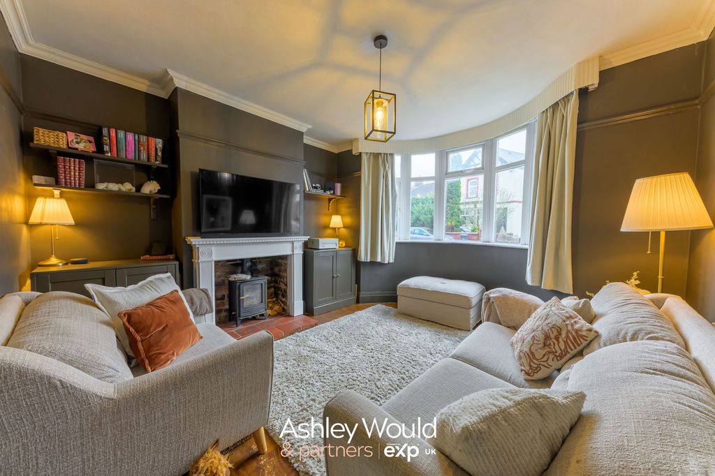 Property photo 2 of 16