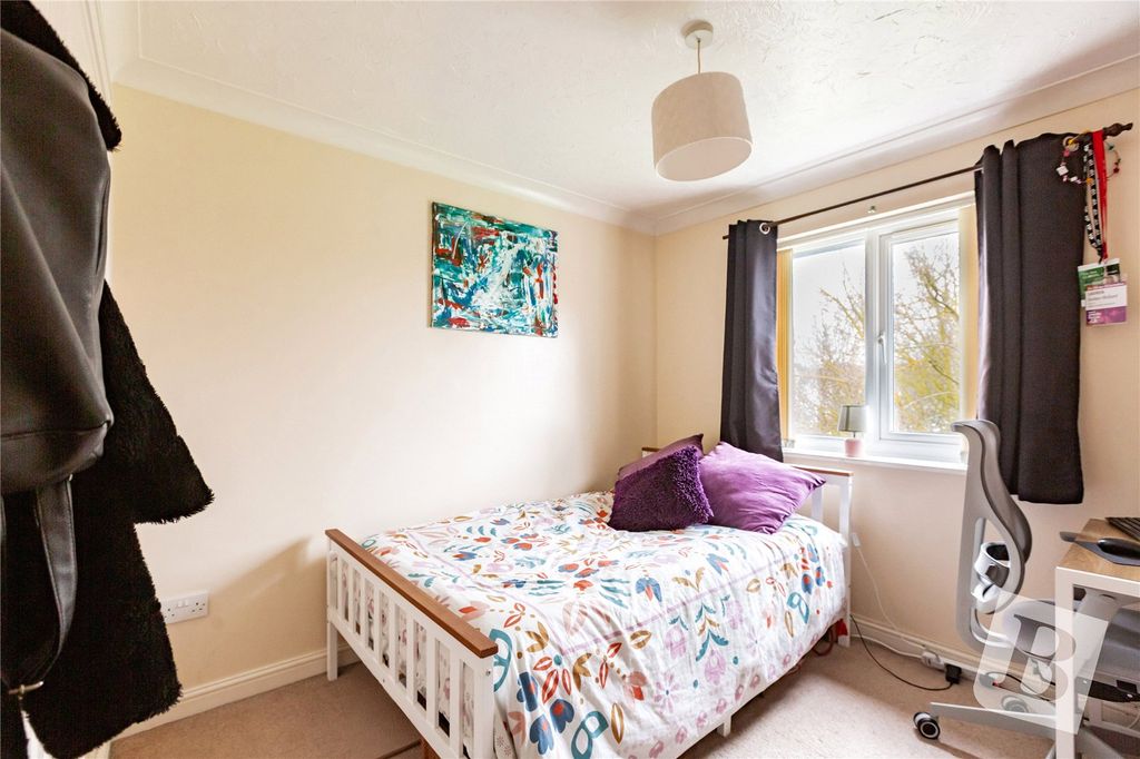 Property photo 3 of 14 Bedroom