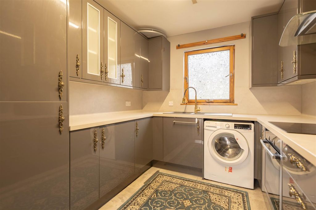 Property photo 2 of 21 Dsc03938-Hdr.Jpg