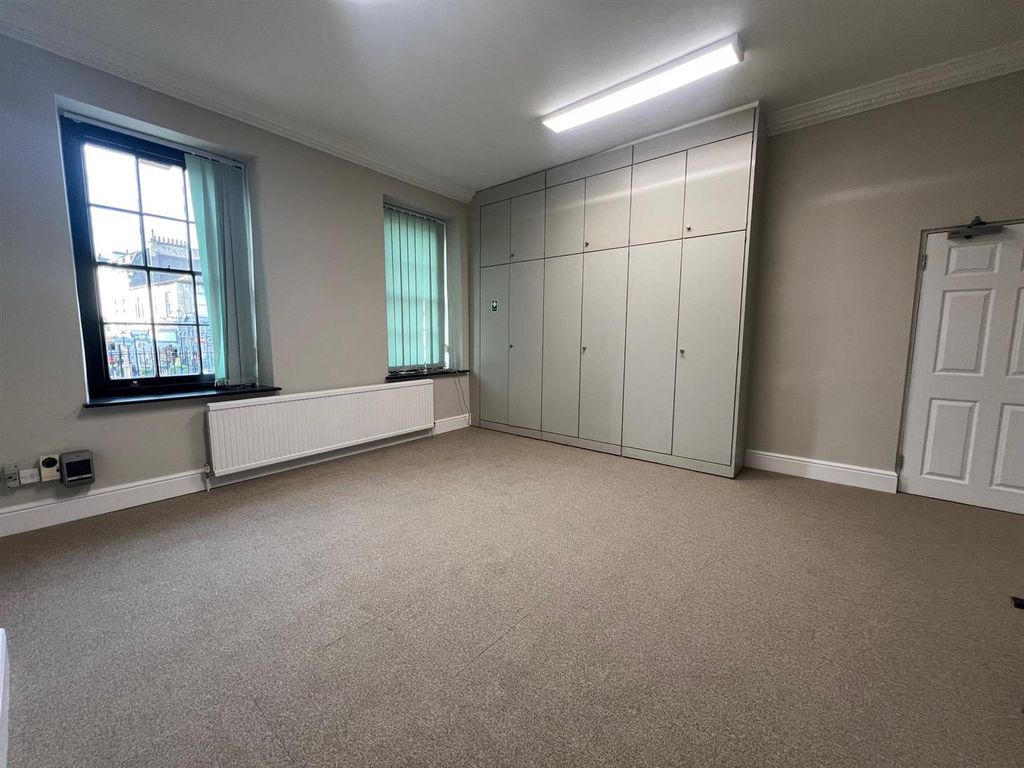 Property photo 3 of 14 7.Jpg