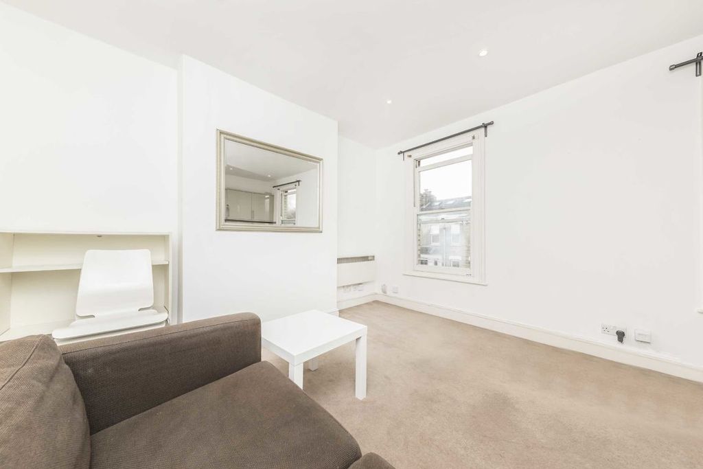 Property photo 3 of 5