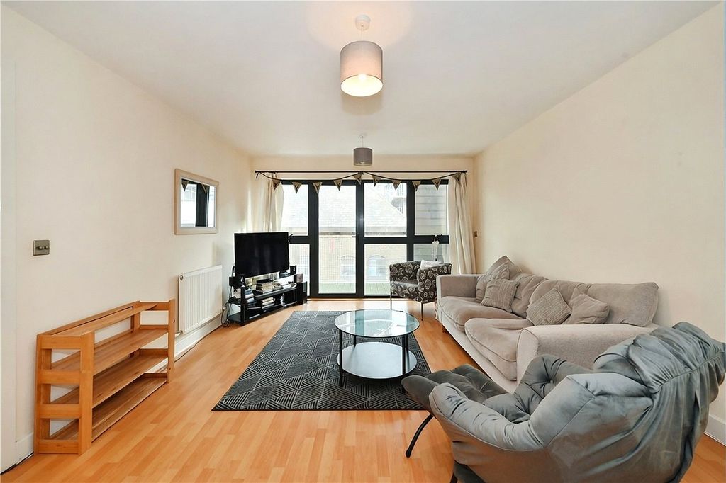 Property photo 1 of 14 Picture No. 17