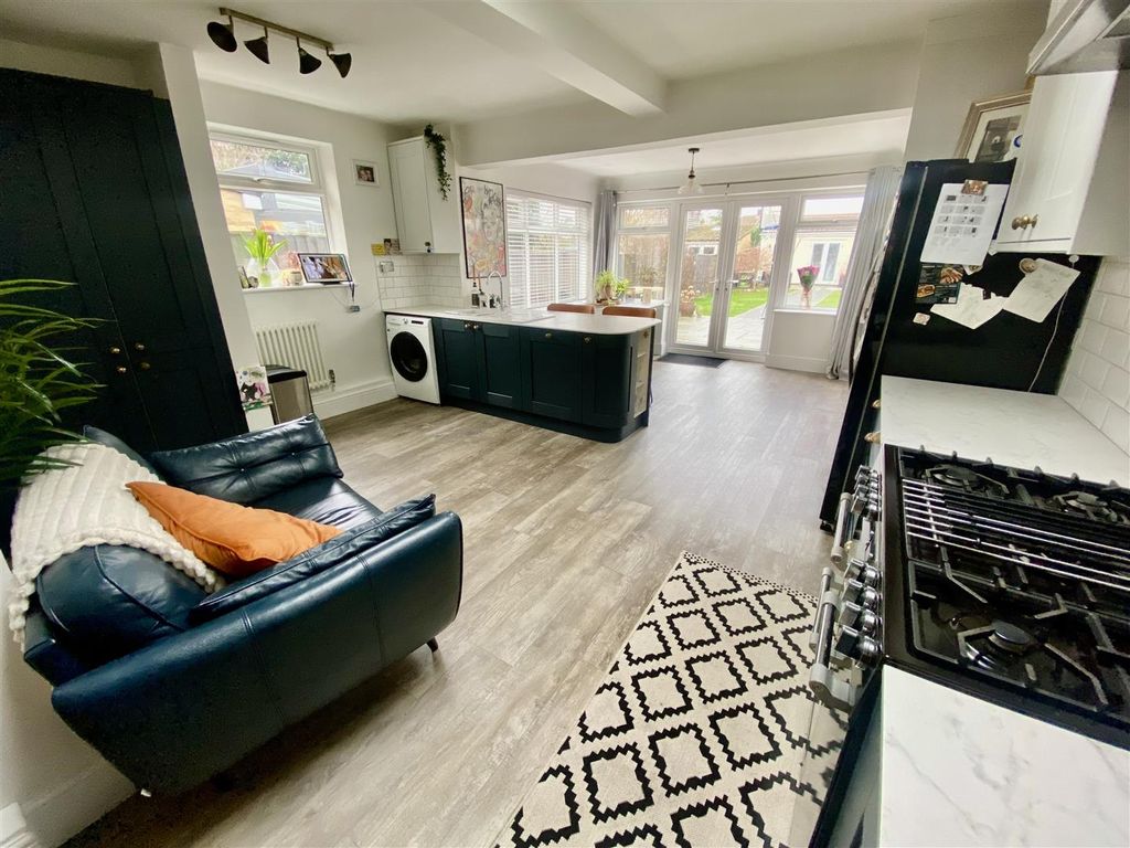 Property photo 2 of 16 Img_4733.Jpeg