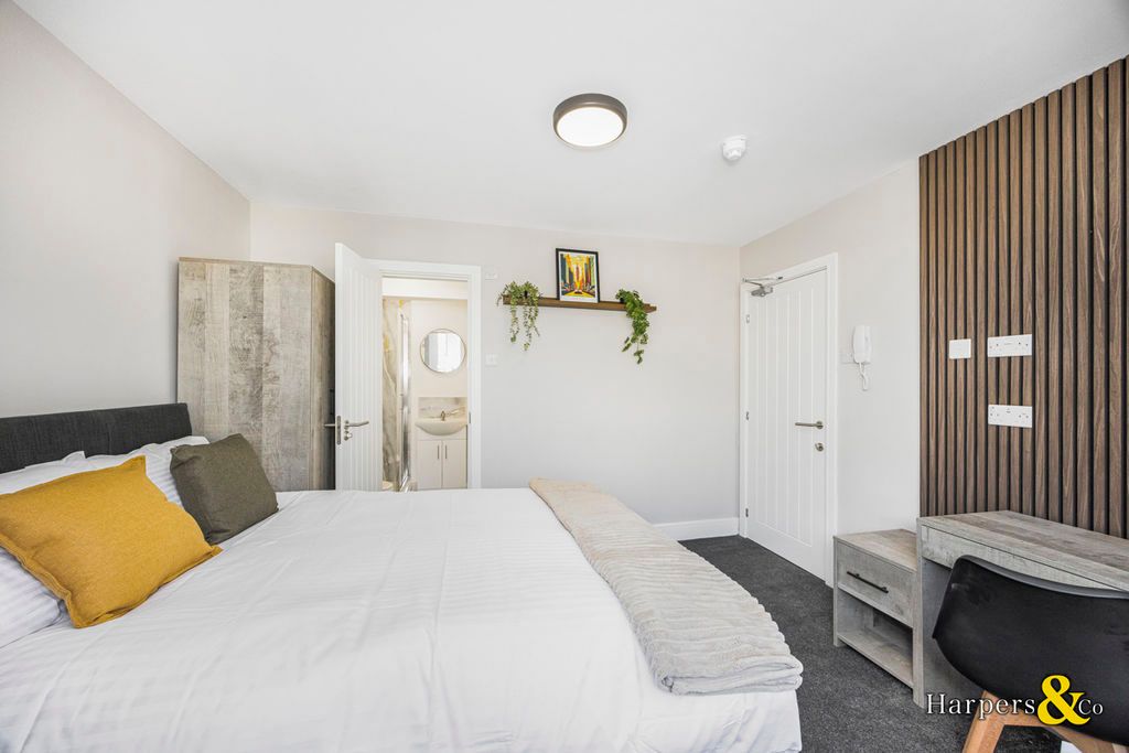 Property photo 1 of 80 Photo 35