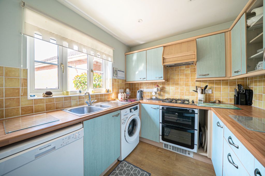 Property photo 3 of 23