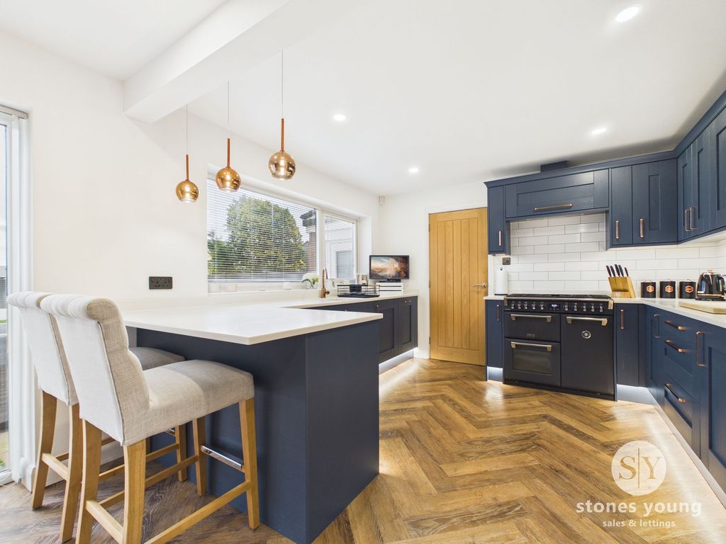 Property photo 3 of 31