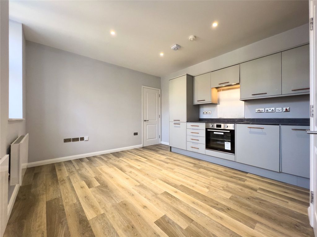 Property photo 3 of 8 Picture No. 04