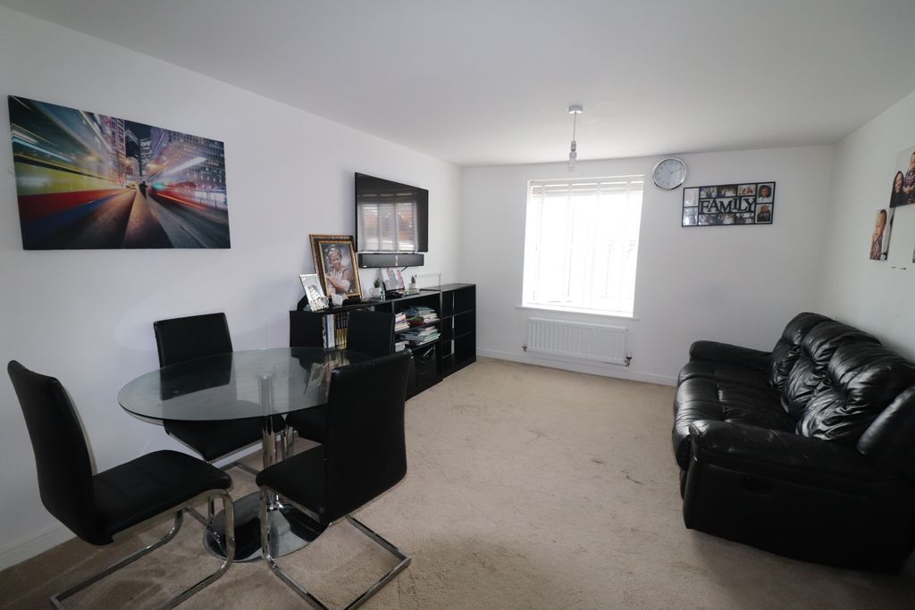 Property photo 3 of 4