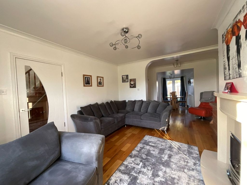 Property photo 2 of 22