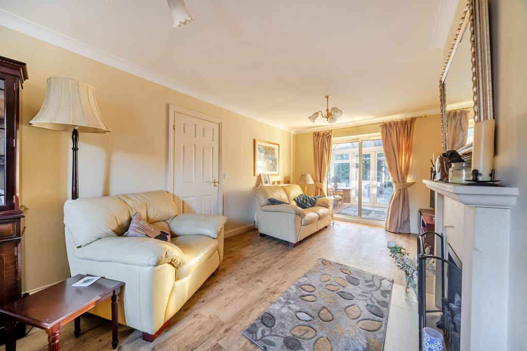 Property photo 3 of 14 Living Room