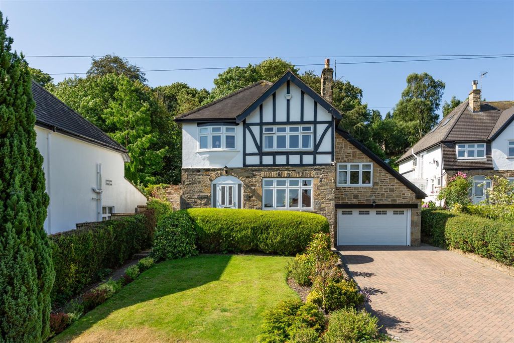 Property photo 1 of 35 5 Creskeld Gardens-01.Jpg
