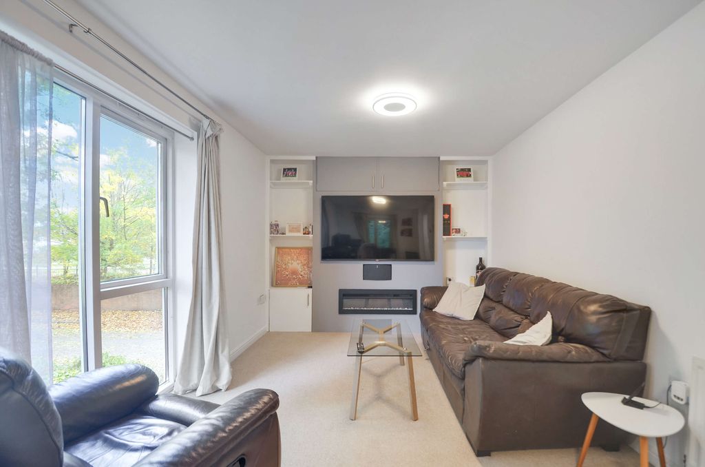 Property photo 3 of 22 Lounge (4).Jpg