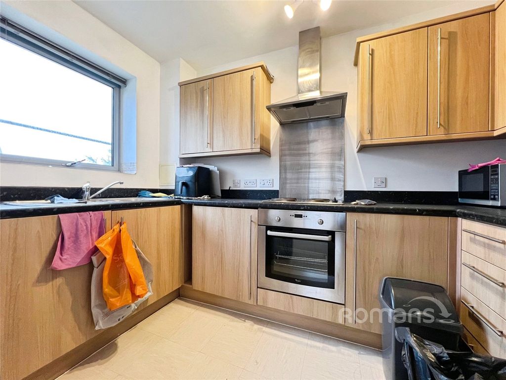 Property photo 2 of 18 Picture No. 04