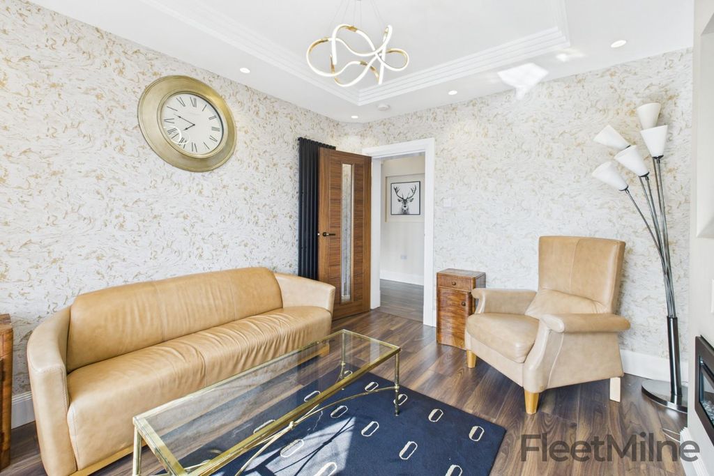 Property photo 2 of 25 Living Room