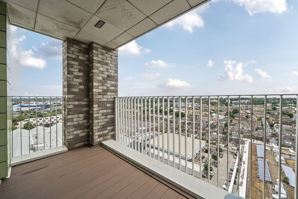 Property photo 3 of 16 Balcony