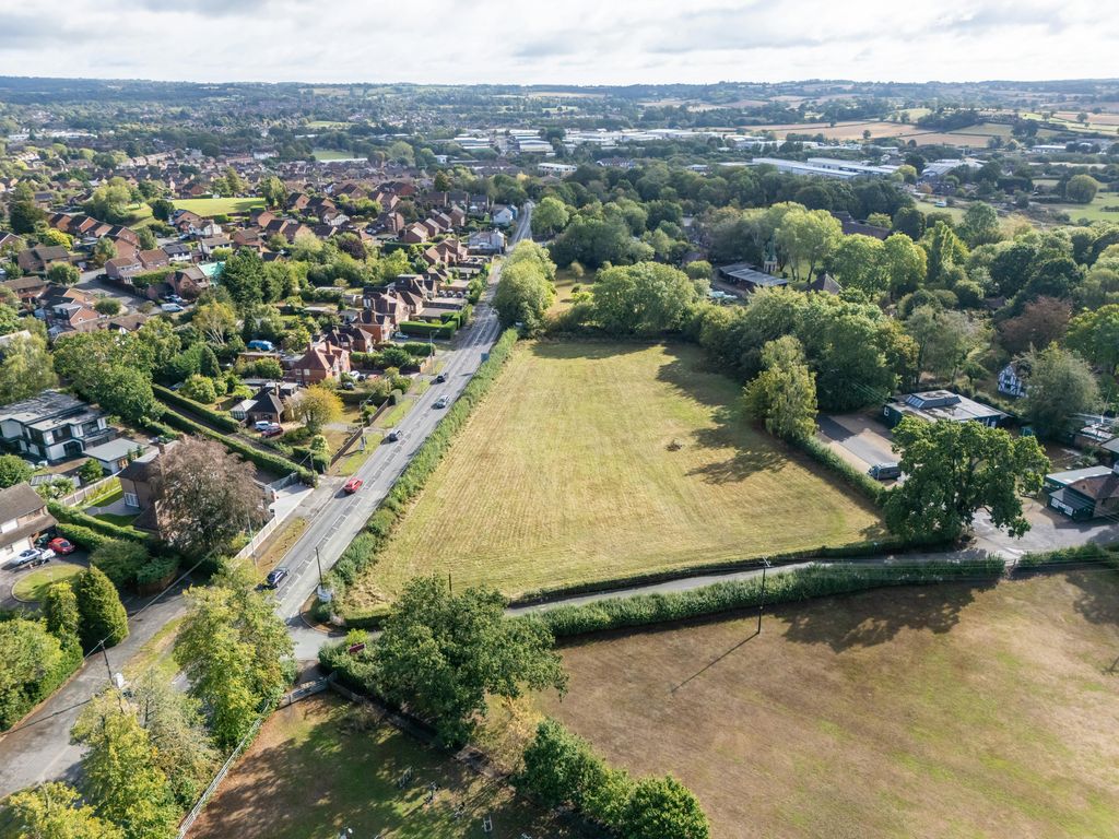 Property photo 2 of 6 Bromsgrove-335.Jpg