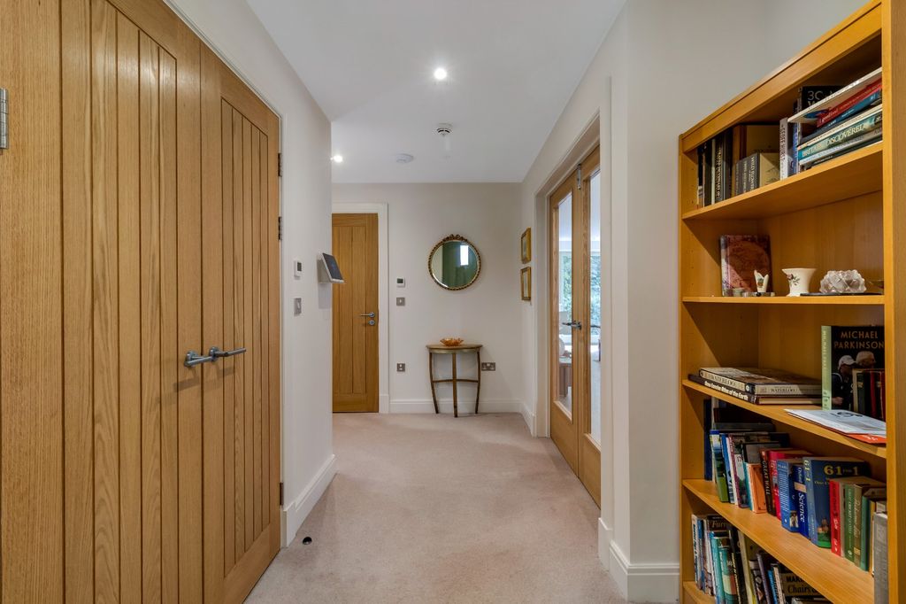 Property photo 2 of 31 Picture No. 02