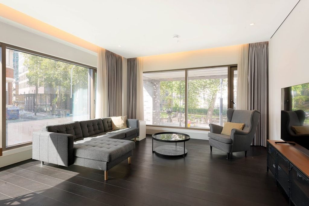 Property photo 2 of 9 Jll