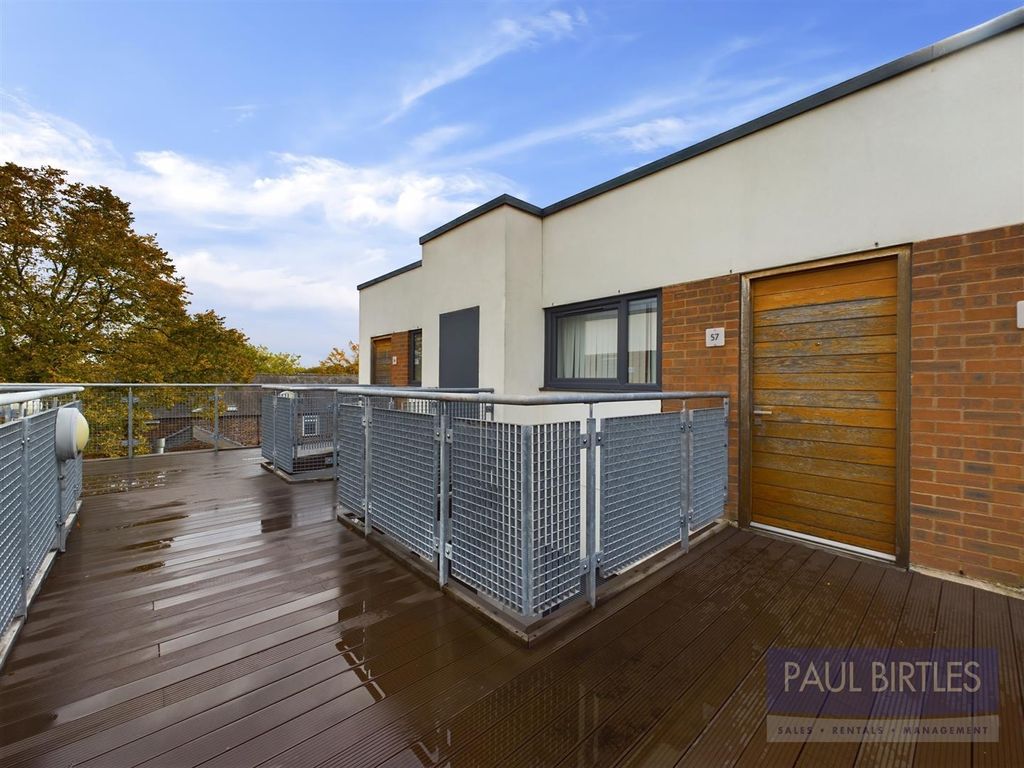 Property photo 1 of 11 Cam01301G0-Pr0539-Still012.Jpg