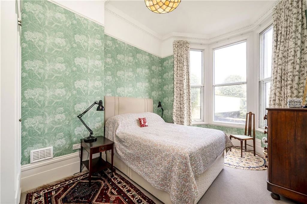 Property photo 3 of 6