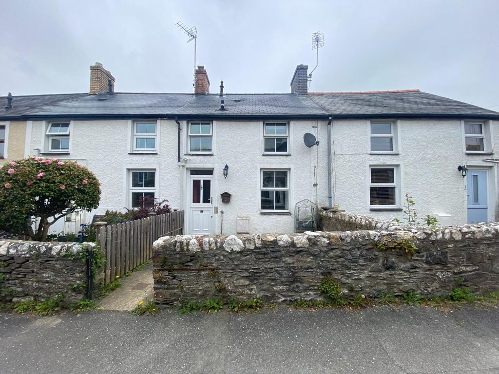 Property photo 1 of 10 2 Bedroom Terraced For Rent
