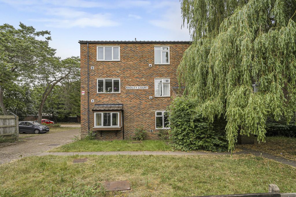 Property photo 1 of 13 Front (Exterior)