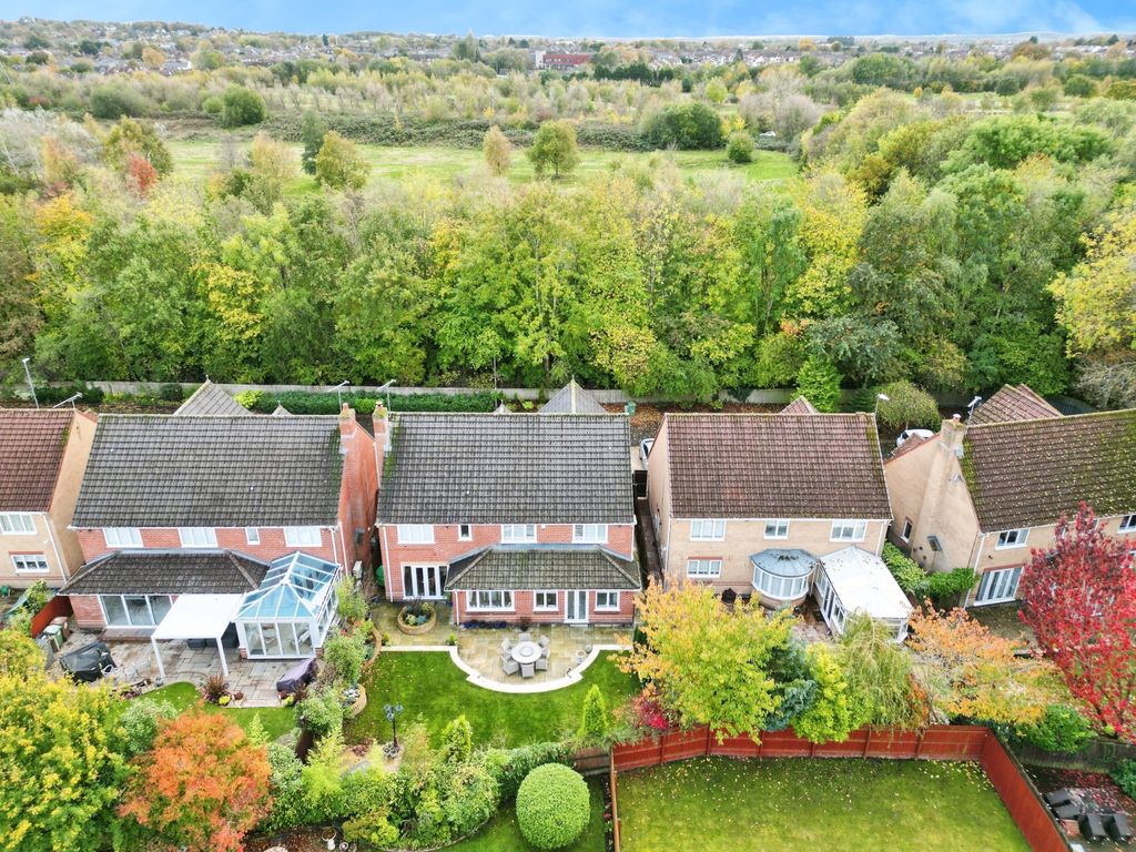 Property photo 2 of 52