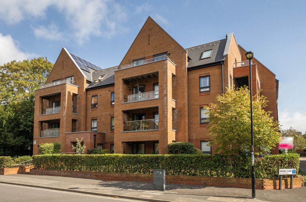 Property photo 1 of 12 1-6Ab68B20A2E22-1...
