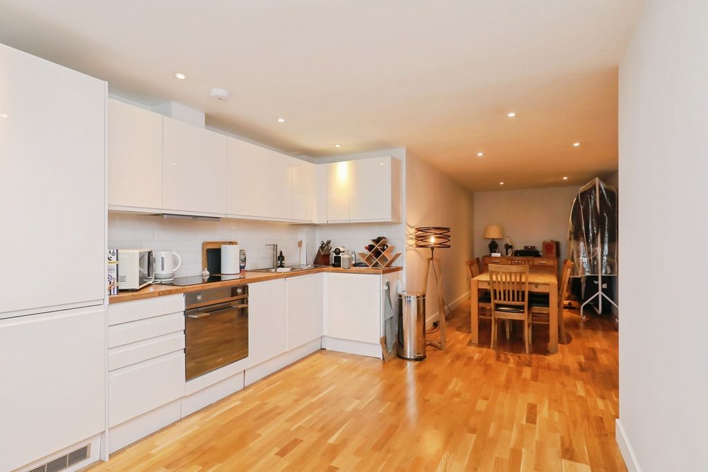 Property photo 3 of 15 Photo