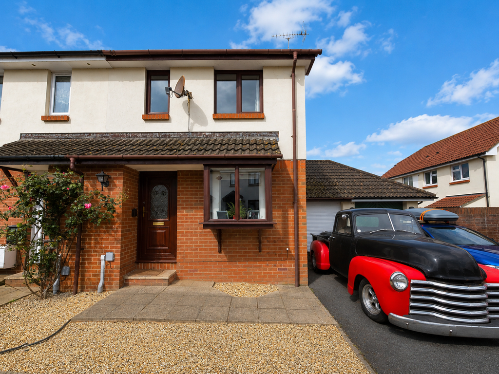Property photo 1 of 12