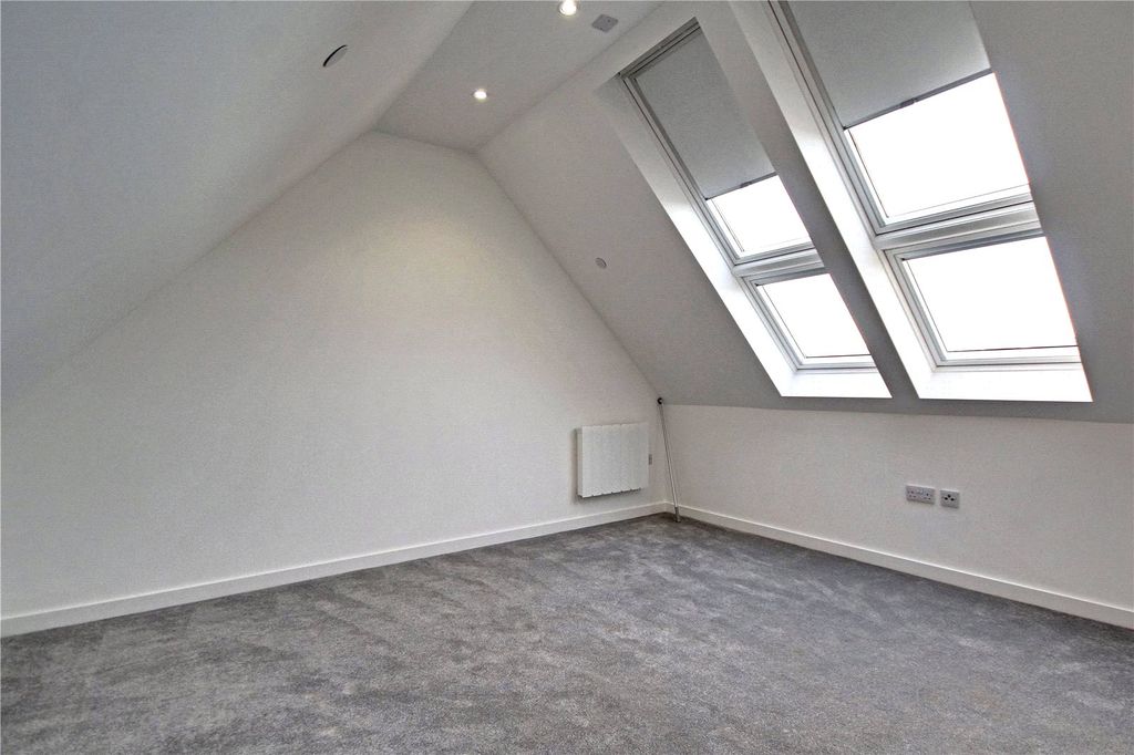 Property photo 3 of 9 Picture No. 20