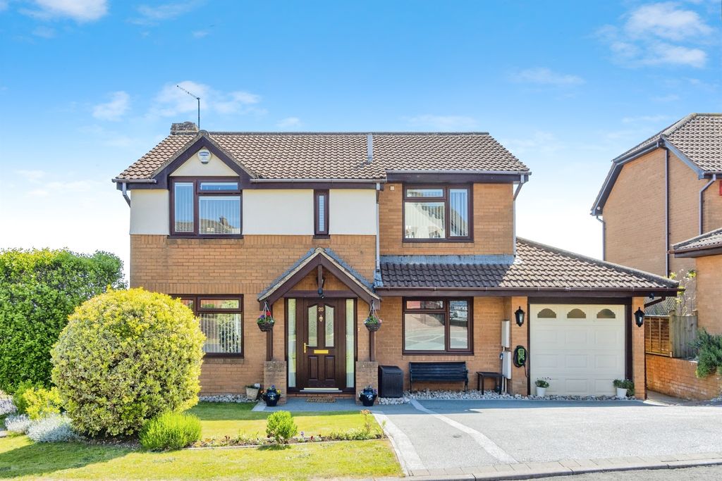 Property photo 1 of 17